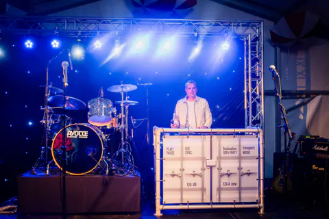 Tentfeest Vierdaagsefeesten De Vecht - foto 3