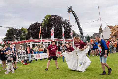 Zeskamp Vierdaagsefeesten De Vecht - foto 3