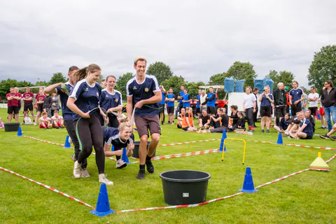 Zeskamp Vierdaagsefeesten De Vecht - foto 1